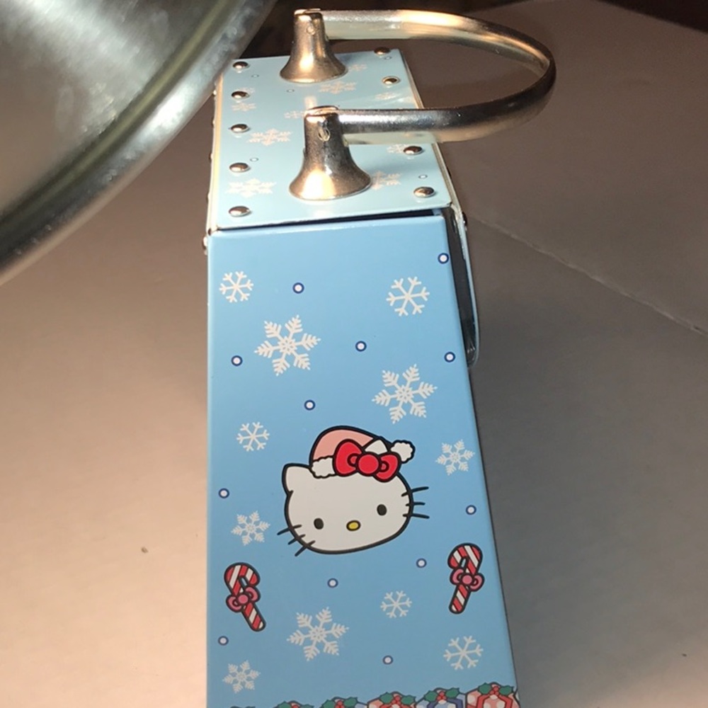 Hello Kitty tin - Picture 3 of 4